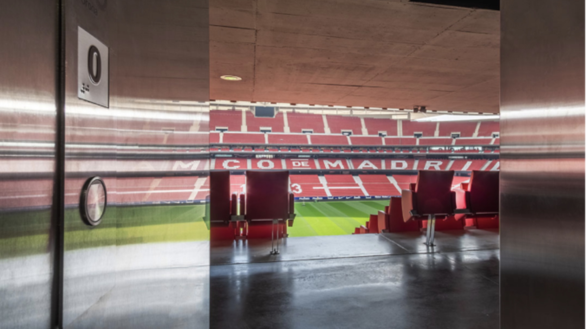 Ascensor de Orona en un estadio de fútbol