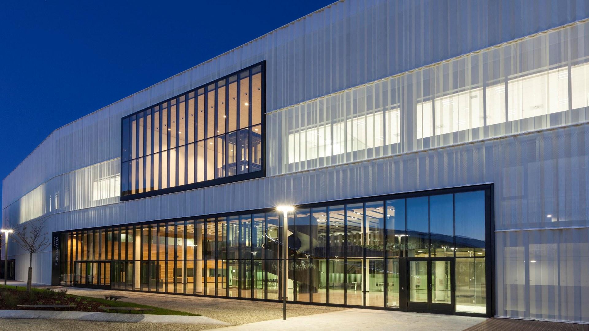 Fachada del edificio Orona Fundazioa